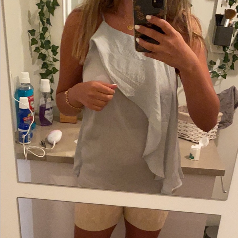 Cute light blue top